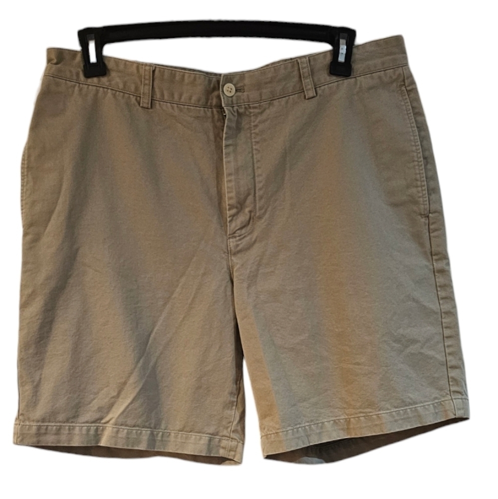 Vineyard Vines - Men's Vintage Classic Khaki 7" Club Shorts​​​​​
